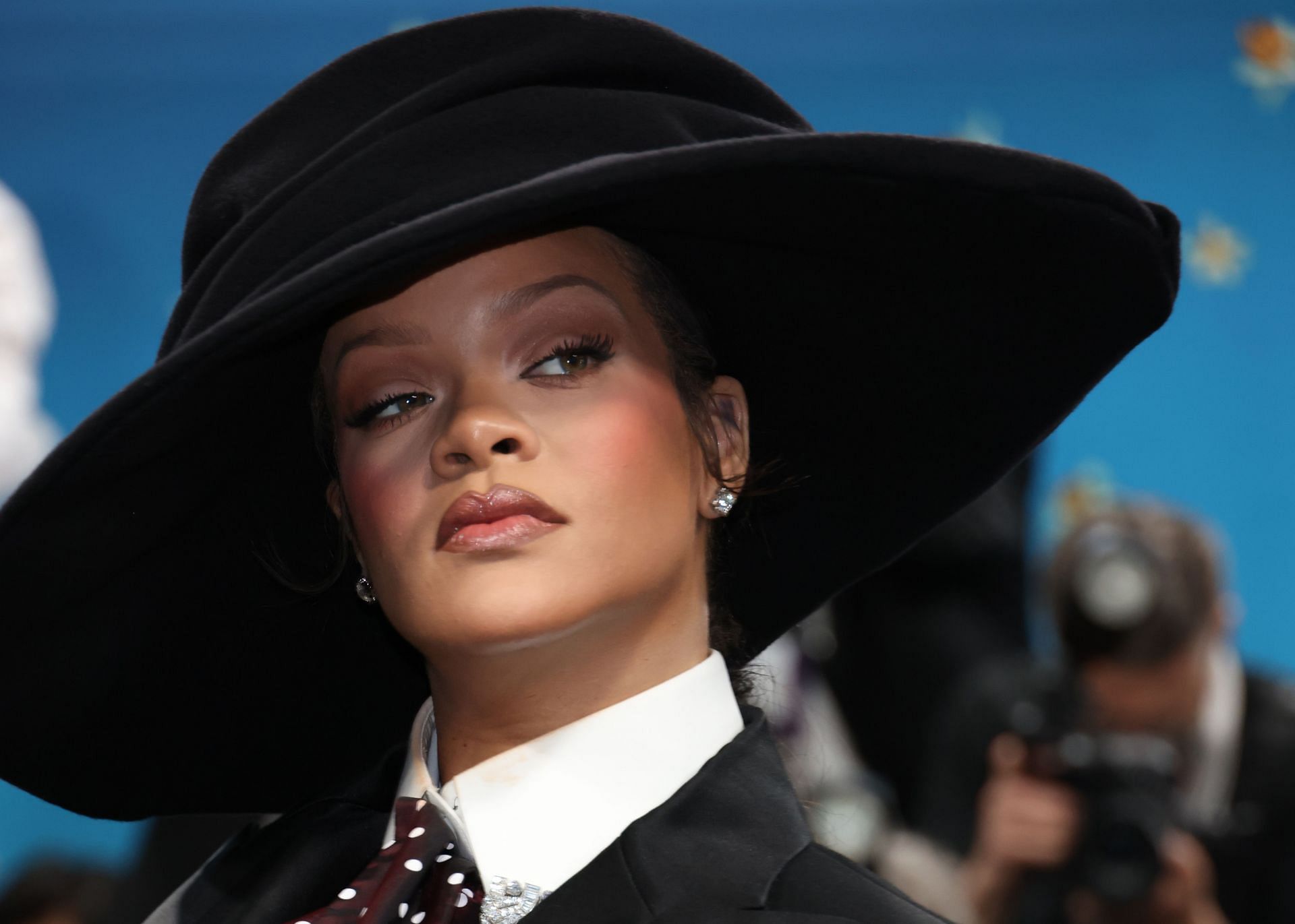Rihanna attends the 2025 Met Gala (Image via Getty)